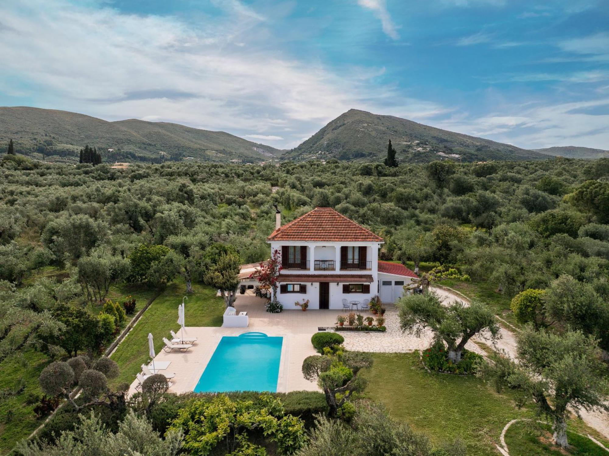 Villa Lola - 3 Bedrooms & Private Pool Lithakia  Екстериор снимка