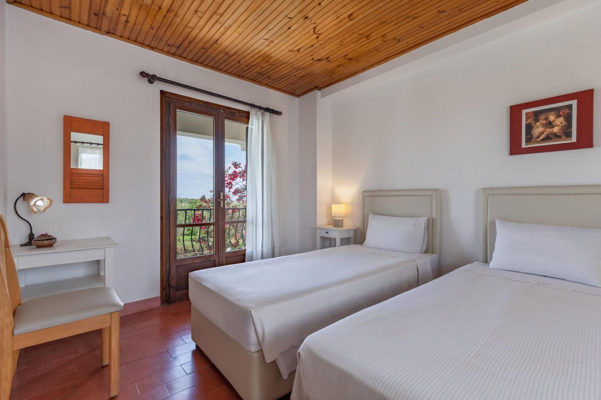Villa Lola - 3 Bedrooms & Private Pool Lithakia  Екстериор снимка