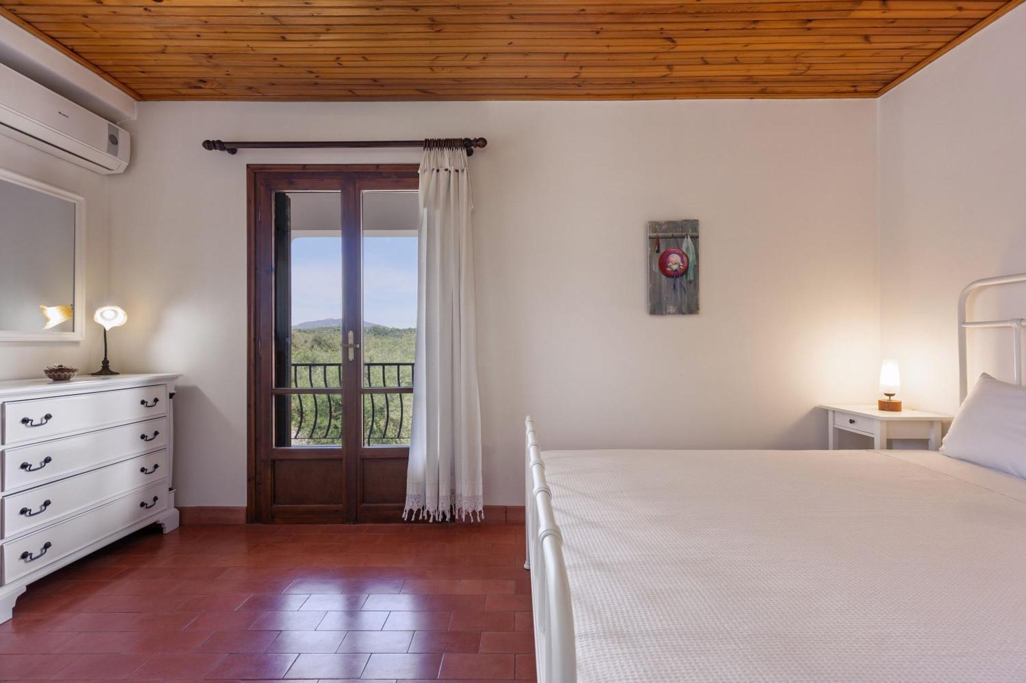 Villa Lola - 3 Bedrooms & Private Pool Lithakia  Екстериор снимка