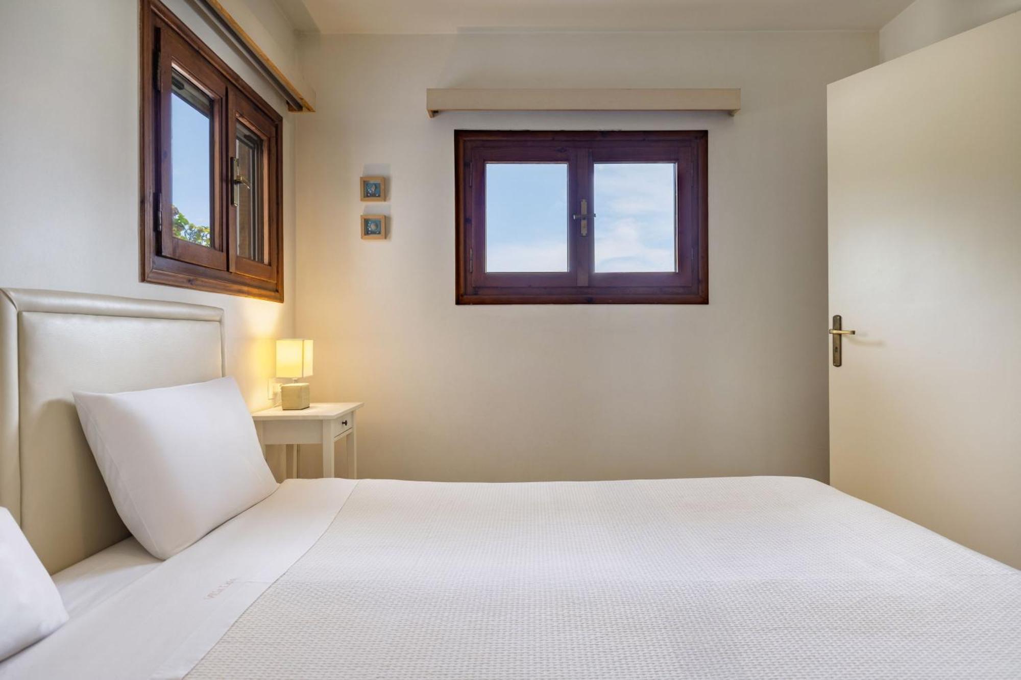 Villa Lola - 3 Bedrooms & Private Pool Lithakia  Екстериор снимка