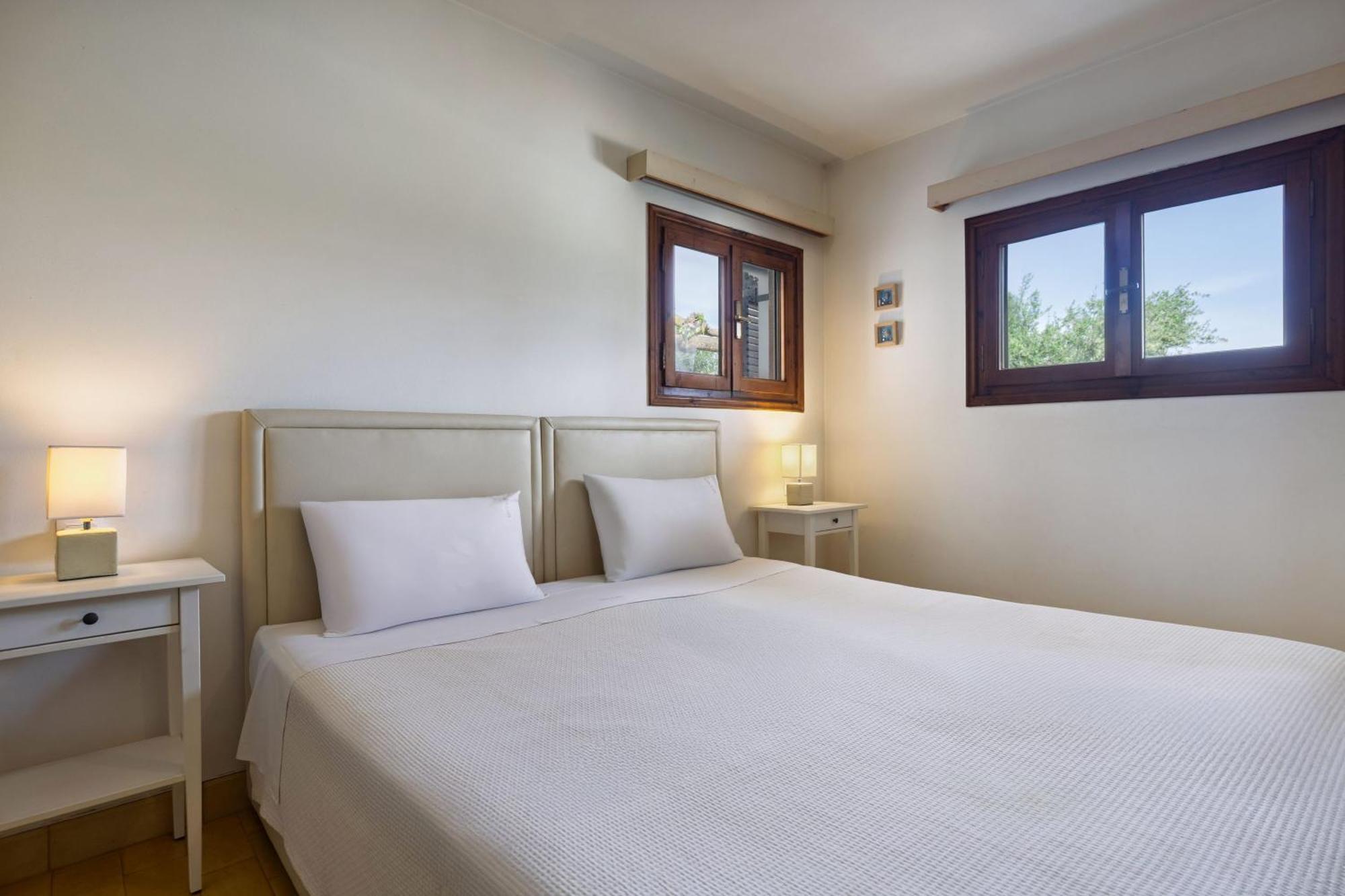 Villa Lola - 3 Bedrooms & Private Pool Lithakia  Екстериор снимка